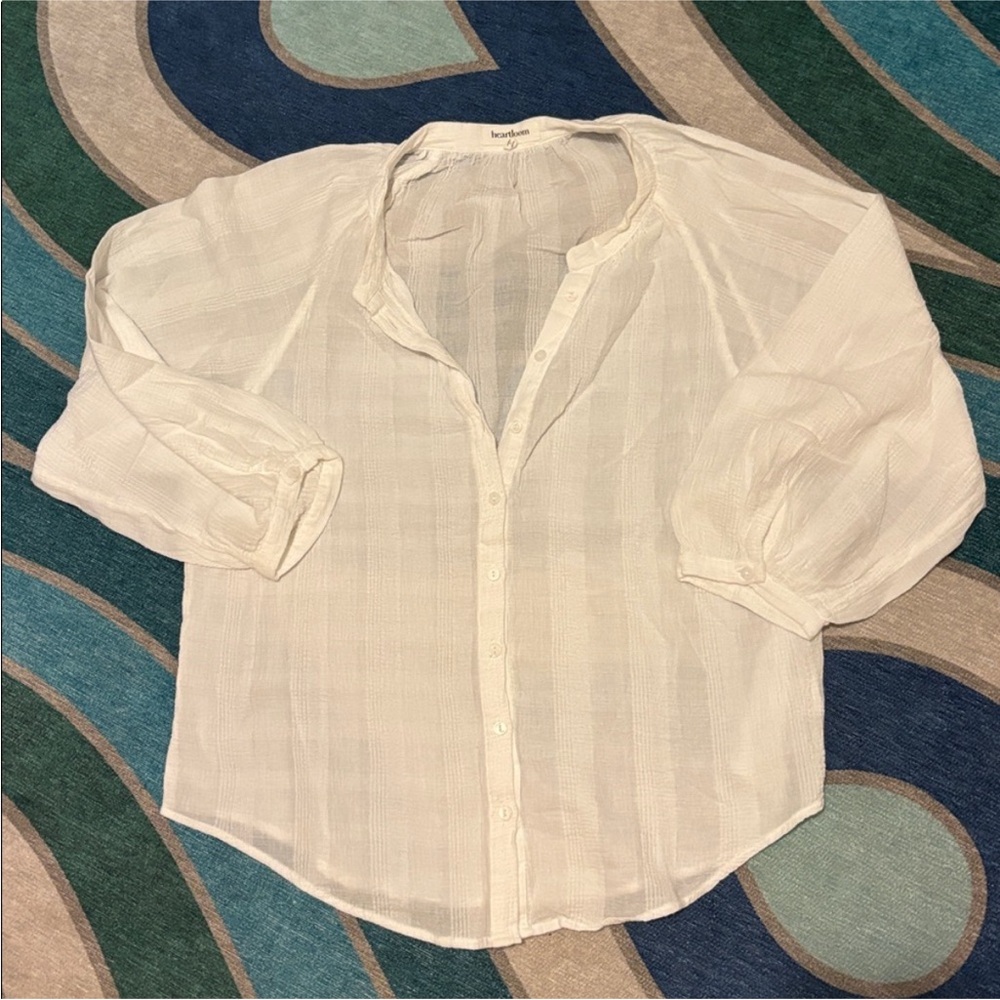 Heartloom White Button-Up Blouse